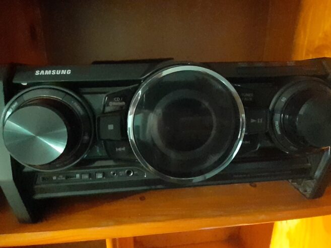 Samsung surround sound system