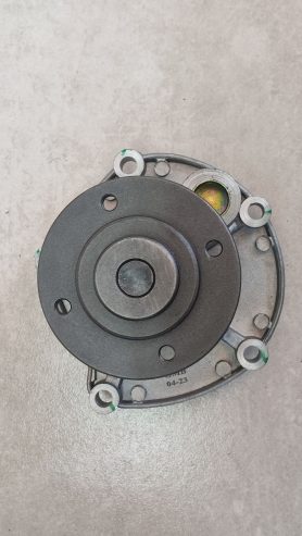 Mahindra Xuv500 water pump